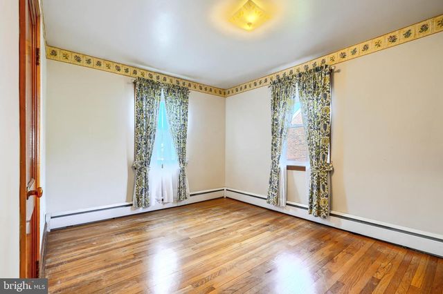 6735 OAK AVE, Baltimore, MD 21222