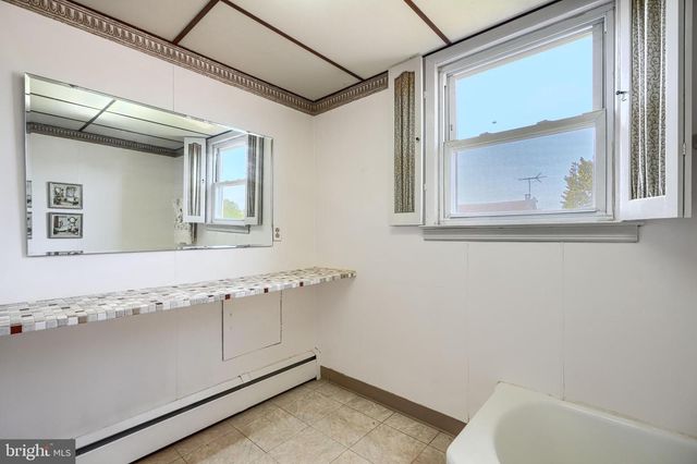 6735 OAK AVE, Baltimore, MD 21222