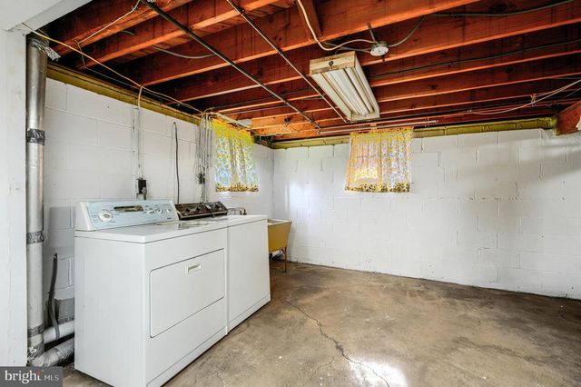 6735 OAK AVE, Baltimore, MD 21222