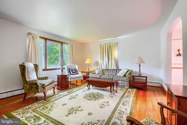 6735 OAK AVE, Baltimore, MD 21222