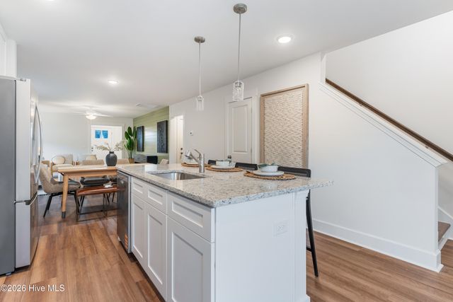 70 W Pioneer Way 119, Hampstead, NC 28443