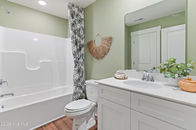 70 W Pioneer Way 119, Hampstead, NC 28443