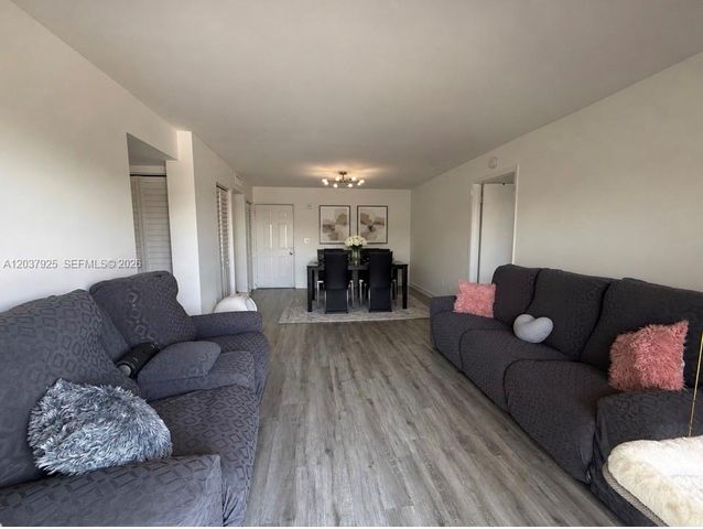 8200 SW 210th Street 201, Cutler Bay, FL 33189