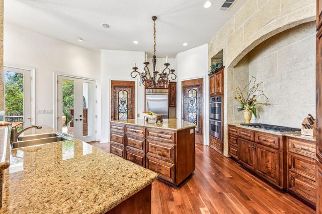 14004 Skyline DR, Austin, TX 78732