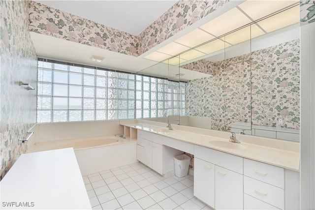 253 Barefoot Beach BLVD 406, Bonita Springs, FL 34134