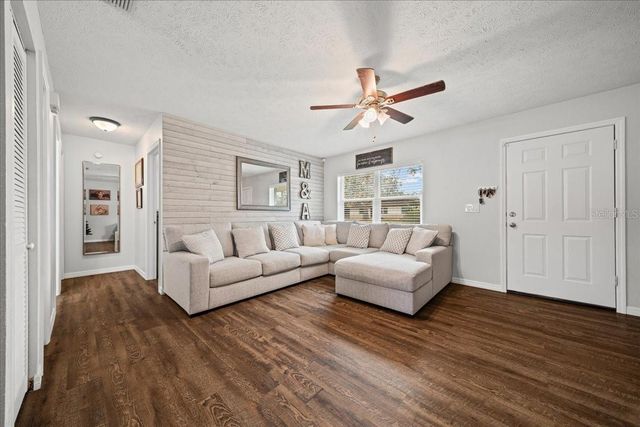 5265 SE 103RD STREET, Belleview, FL 34420