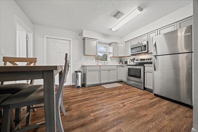 5265 SE 103RD STREET, Belleview, FL 34420