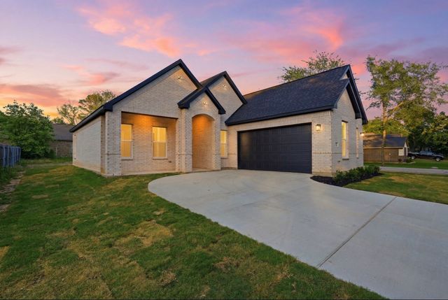 1202 Bowers Road, Seagoville, TX 75159