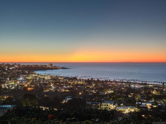 8330 Prestwick Dr., La Jolla, CA 92037