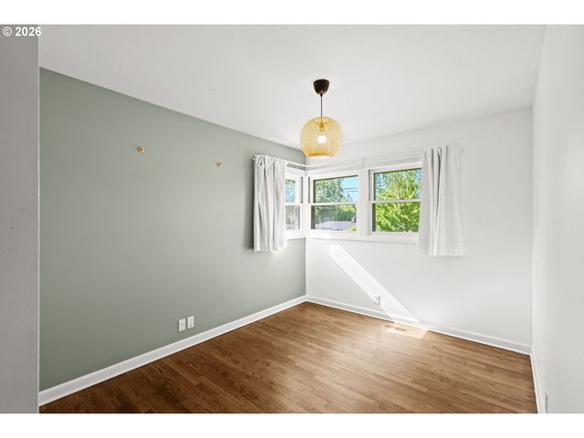 8850 Sw RAMBLER Ln, Portland, OR 97223