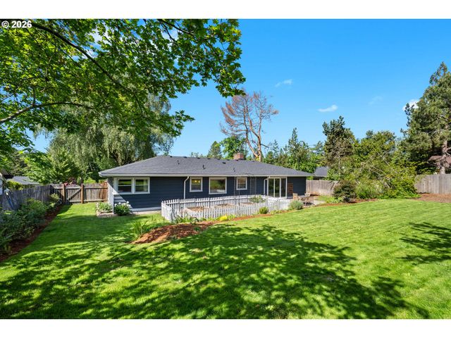 8850 Sw RAMBLER Ln, Portland, OR 97223