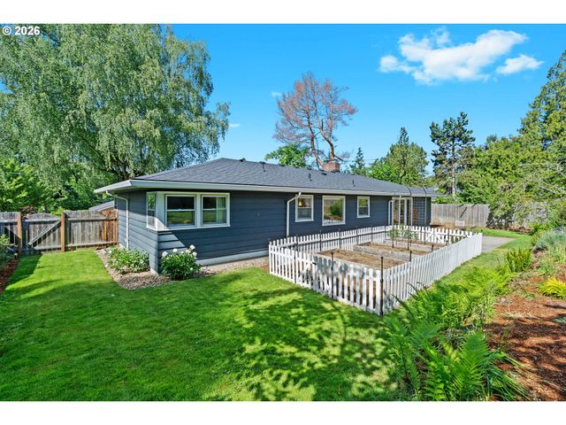 8850 Sw RAMBLER Ln, Portland, OR 97223