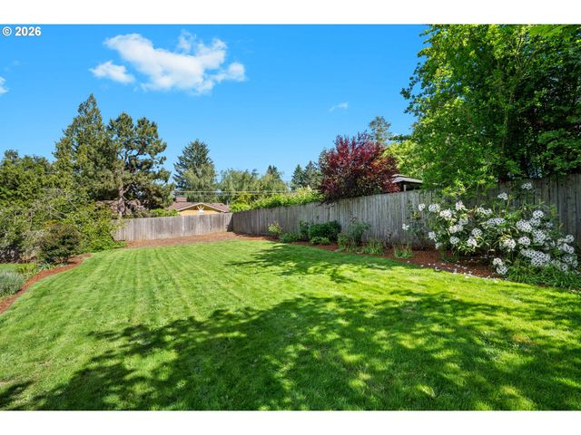 8850 Sw RAMBLER Ln, Portland, OR 97223