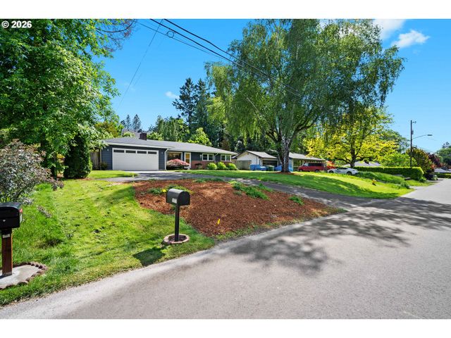 8850 Sw RAMBLER Ln, Portland, OR 97223