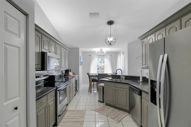 5111 13TH AVENUE DRIVE W, Bradenton, FL 34209