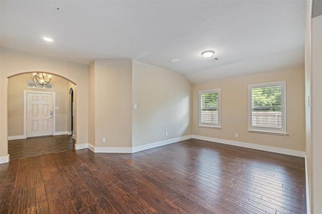 4050 Palmetto Court, Dickinson, TX 77539