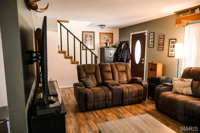 7205 Highway 100, Washington, MO 63090