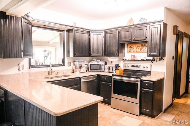 7205 Highway 100, Washington, MO 63090