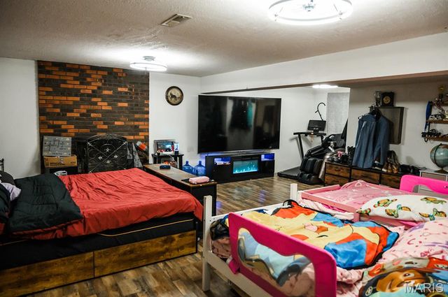 7205 Highway 100, Washington, MO 63090