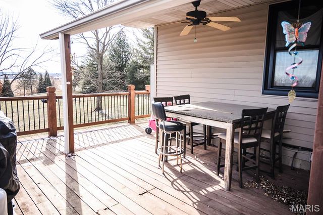 7205 Highway 100, Washington, MO 63090