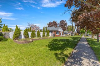 8315 Dale Street, Dearborn Heights, MI 48127