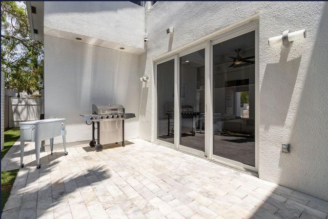3350 NE 14th Court, Fort Lauderdale, FL 33304