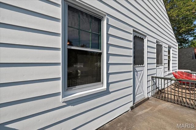 7114 Drury Lane, St Louis, MO 63143