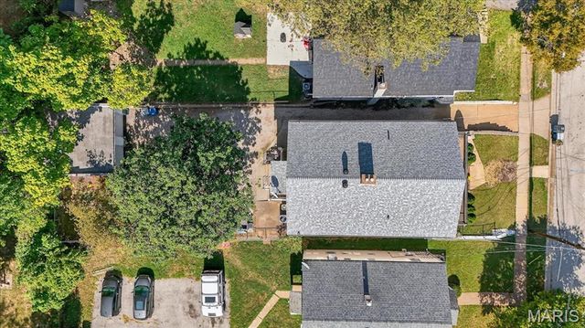 7114 Drury Lane, St Louis, MO 63143