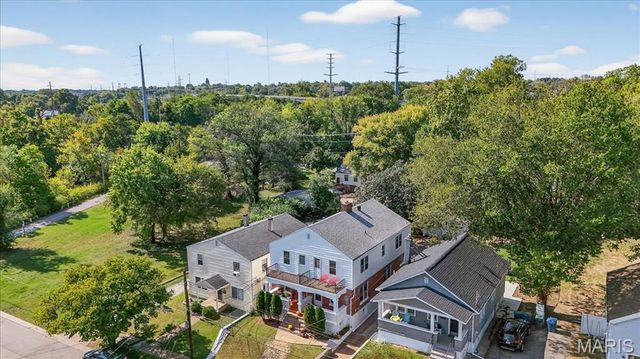 7114 Drury Lane, St Louis, MO 63143