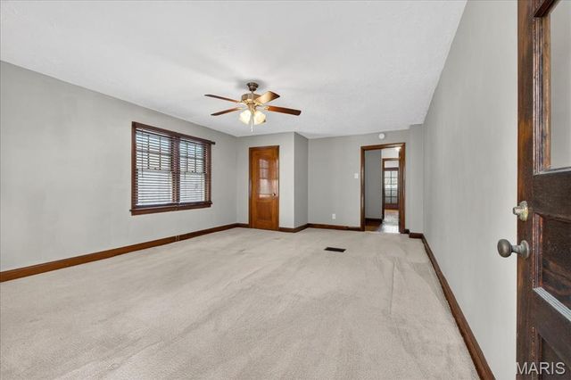 7114 Drury Lane, St Louis, MO 63143