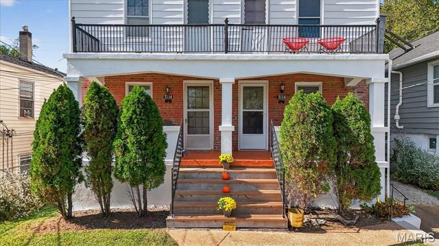 7114 Drury Lane, St Louis, MO 63143