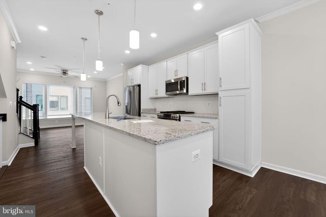 8041 BAXTER ST, Rockville, MD 20855