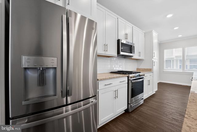 8041 BAXTER ST, Rockville, MD 20855