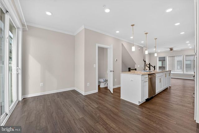 8041 BAXTER ST, Rockville, MD 20855