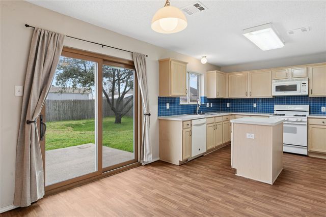 7522 Armstrong Lane, Rowlett, TX 75089