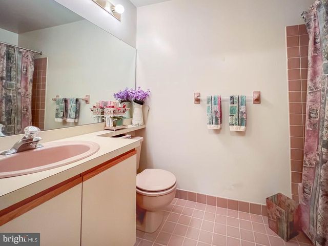 71204 DELAIRE LANDING RD #204, Philadelphia, PA 19114