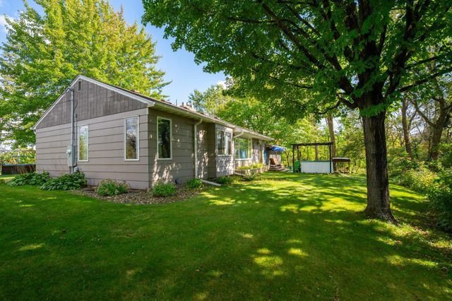 391 1st Avenue SE, Cold Spring, MN 56320