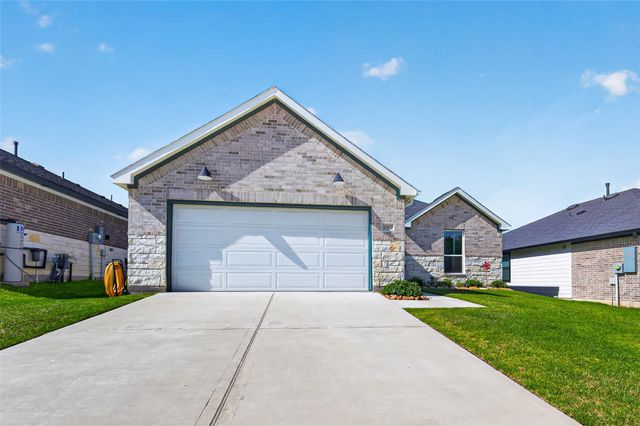 12022 Noble Heart Drive, Willis, TX 77318