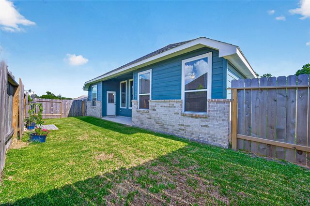 12022 Noble Heart Drive, Willis, TX 77318