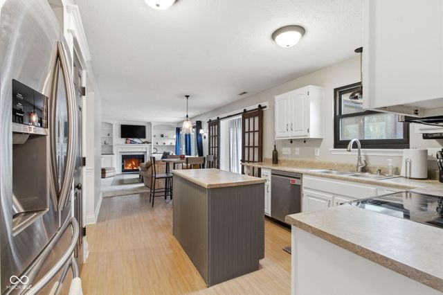 1131 Crystal Court, Avon, IN 46123