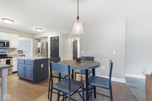 1131 Crystal Court, Avon, IN 46123