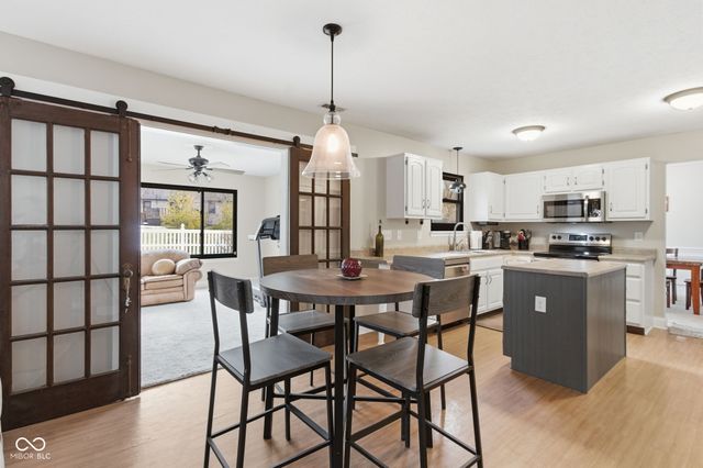 1131 Crystal Court, Avon, IN 46123