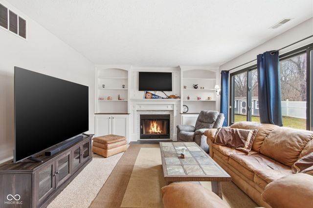 1131 Crystal Court, Avon, IN 46123