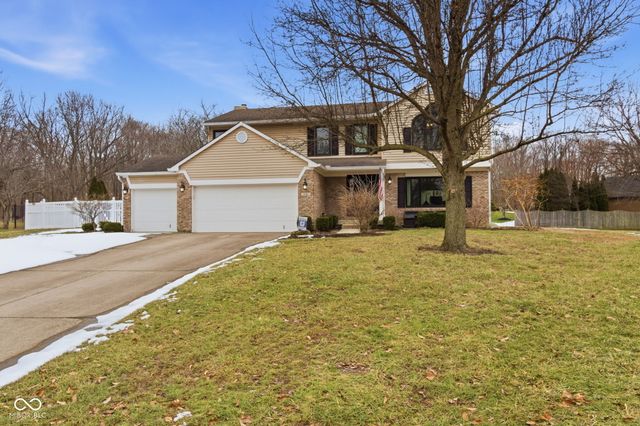 1131 Crystal Court, Avon, IN 46123