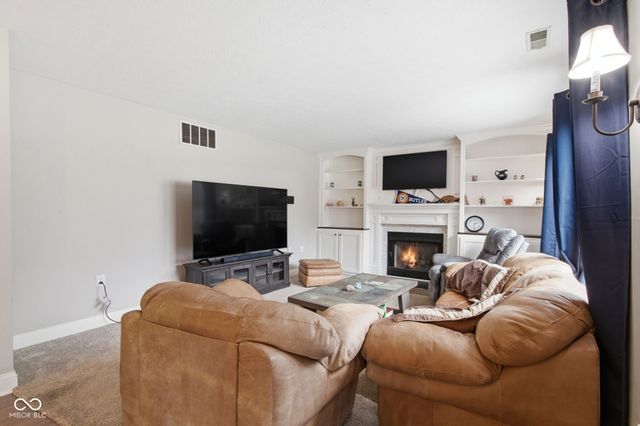 1131 Crystal Court, Avon, IN 46123