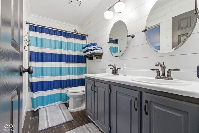 1131 Crystal Court, Avon, IN 46123