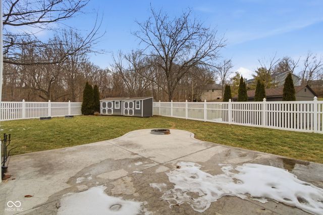 1131 Crystal Court, Avon, IN 46123