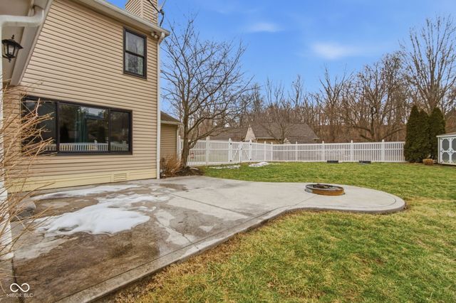 1131 Crystal Court, Avon, IN 46123