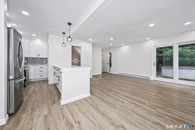 17 Wauwinet Court 17, Guilford, CT 06437