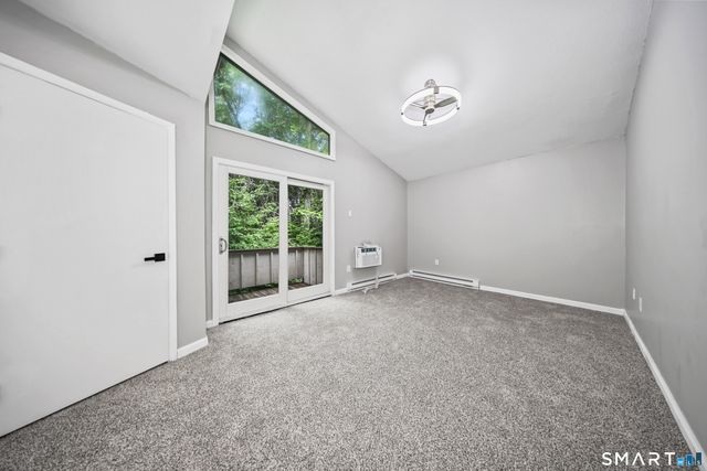 17 Wauwinet Court 17, Guilford, CT 06437